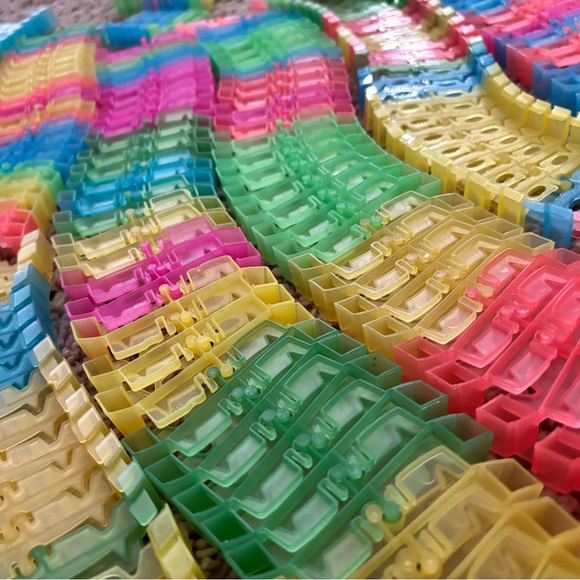 QVC Twister Tracks Glow-in-the-Dark Track Set Car Track Set ExtentionTrack - Picture 8 of 14